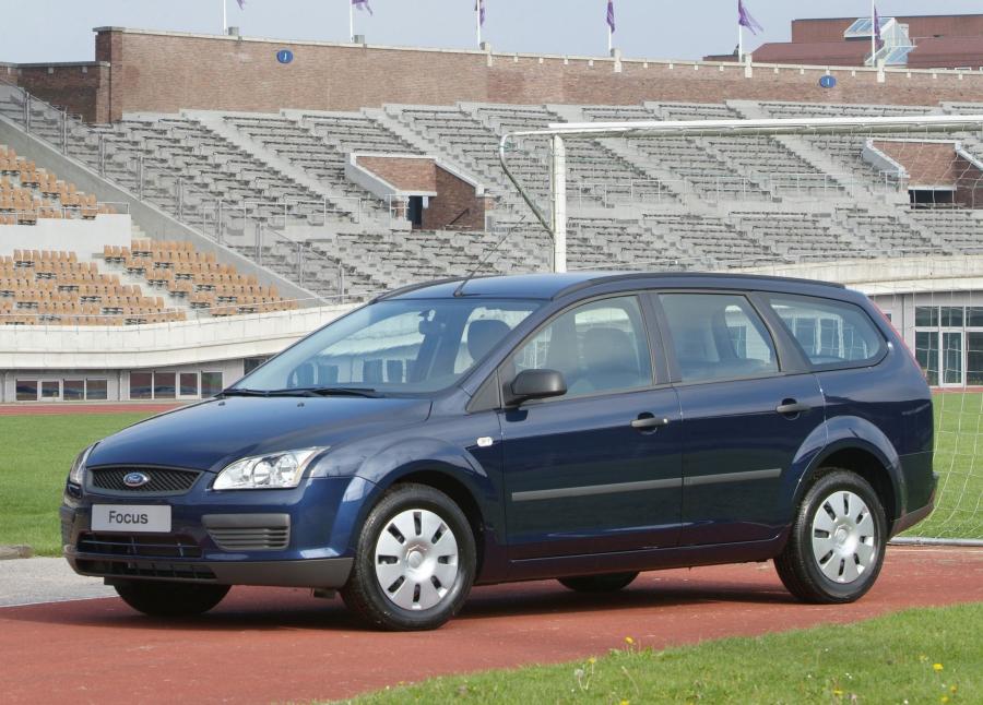  Ford Focus Wagon 2005 года  (фото 36 из 40)